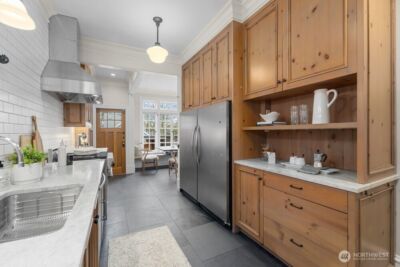 610 16th Avenue E, Seattle, WA 98112 - Photo 15