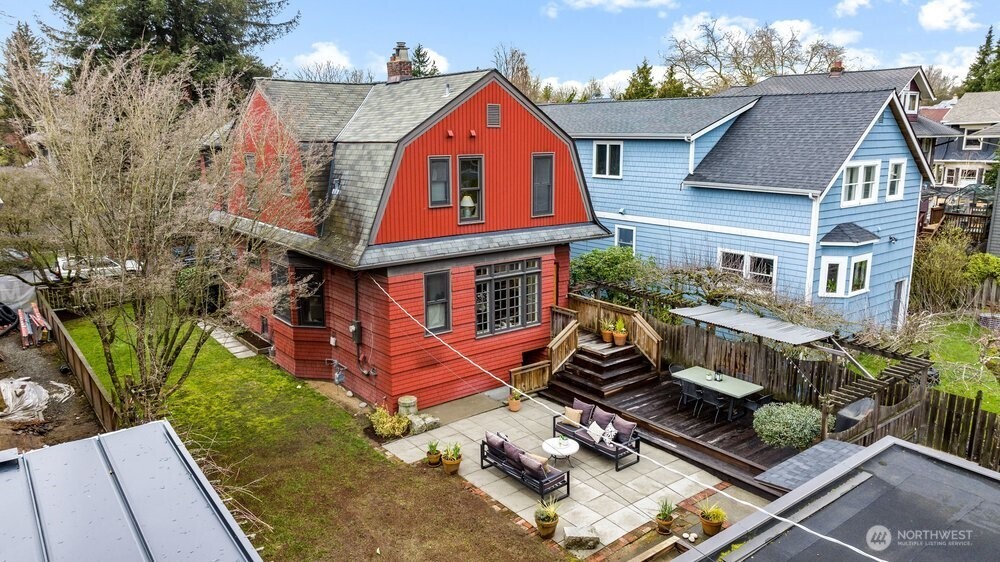 610 16th Avenue E, Seattle, WA 98112