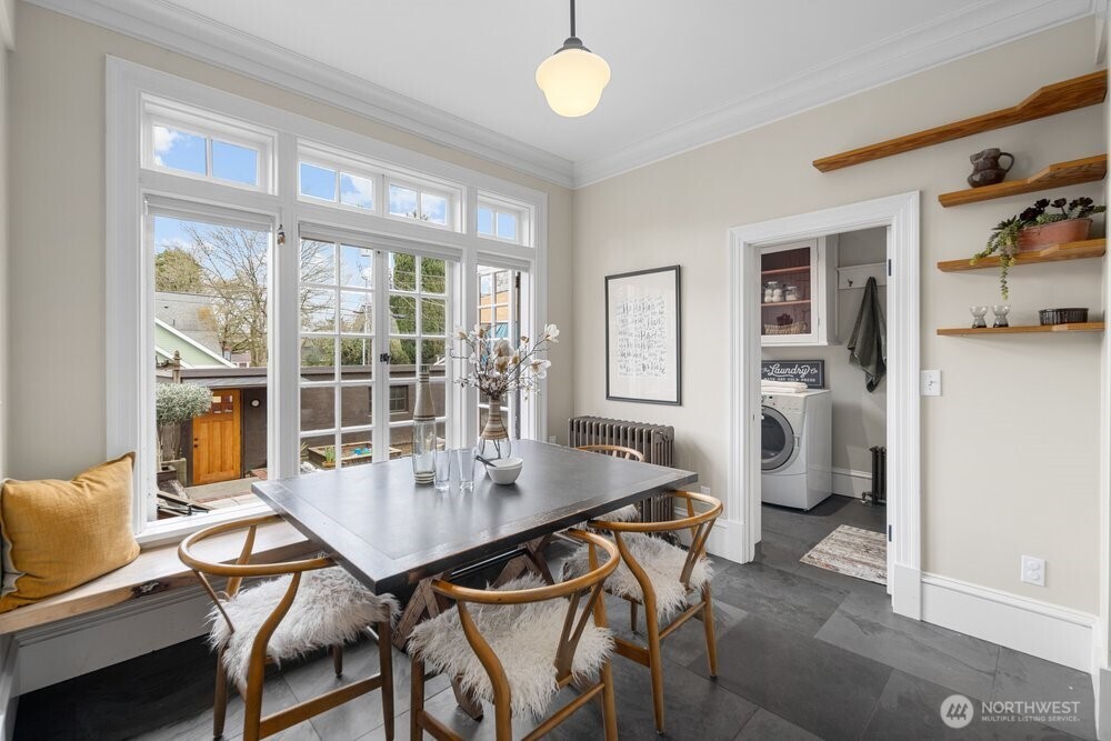 610 16th Avenue E, Seattle, WA 98112