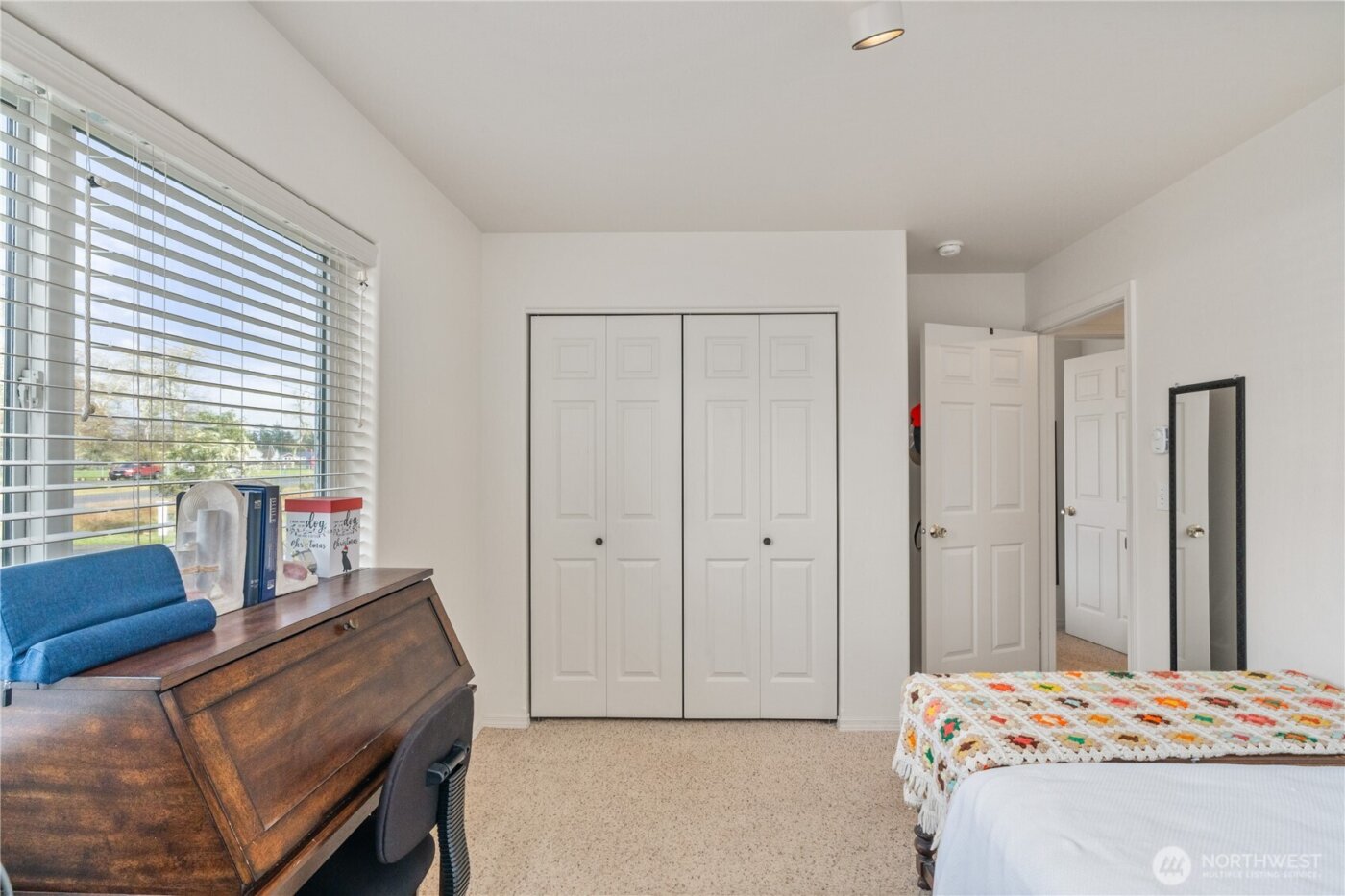 281 Cakesosta Street SE, Ocean Shores, WA 98569