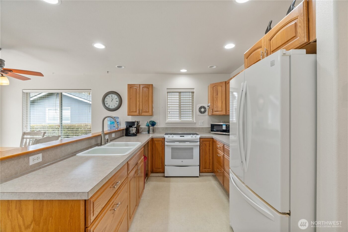 281 Cakesosta Street SE, Ocean Shores, WA 98569