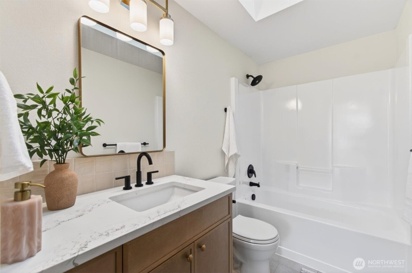 7 Sun Crest Lane , Cathlamet, WA 98612