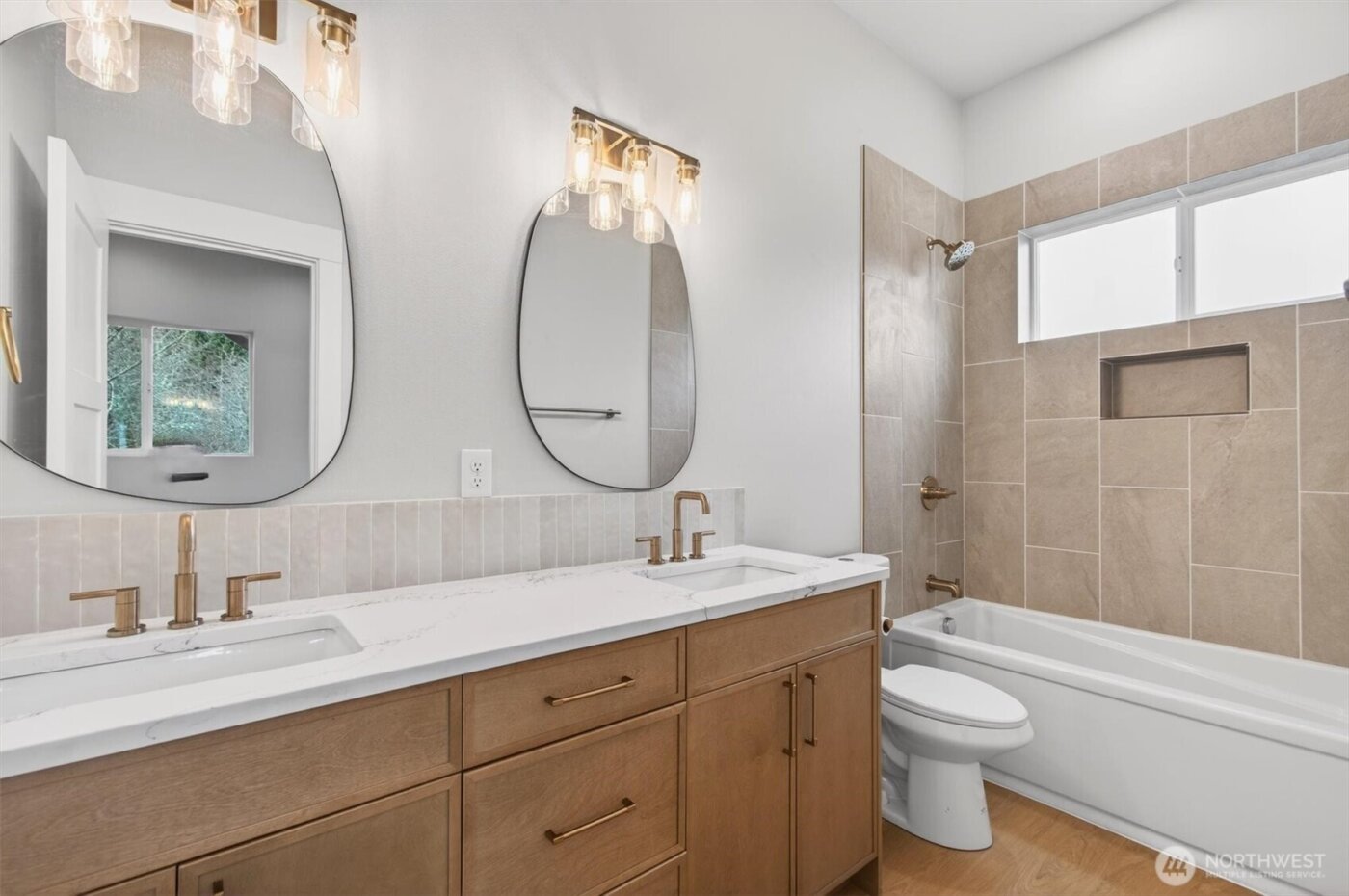 11 Sun Crest Lane , Cathlamet, WA 98612