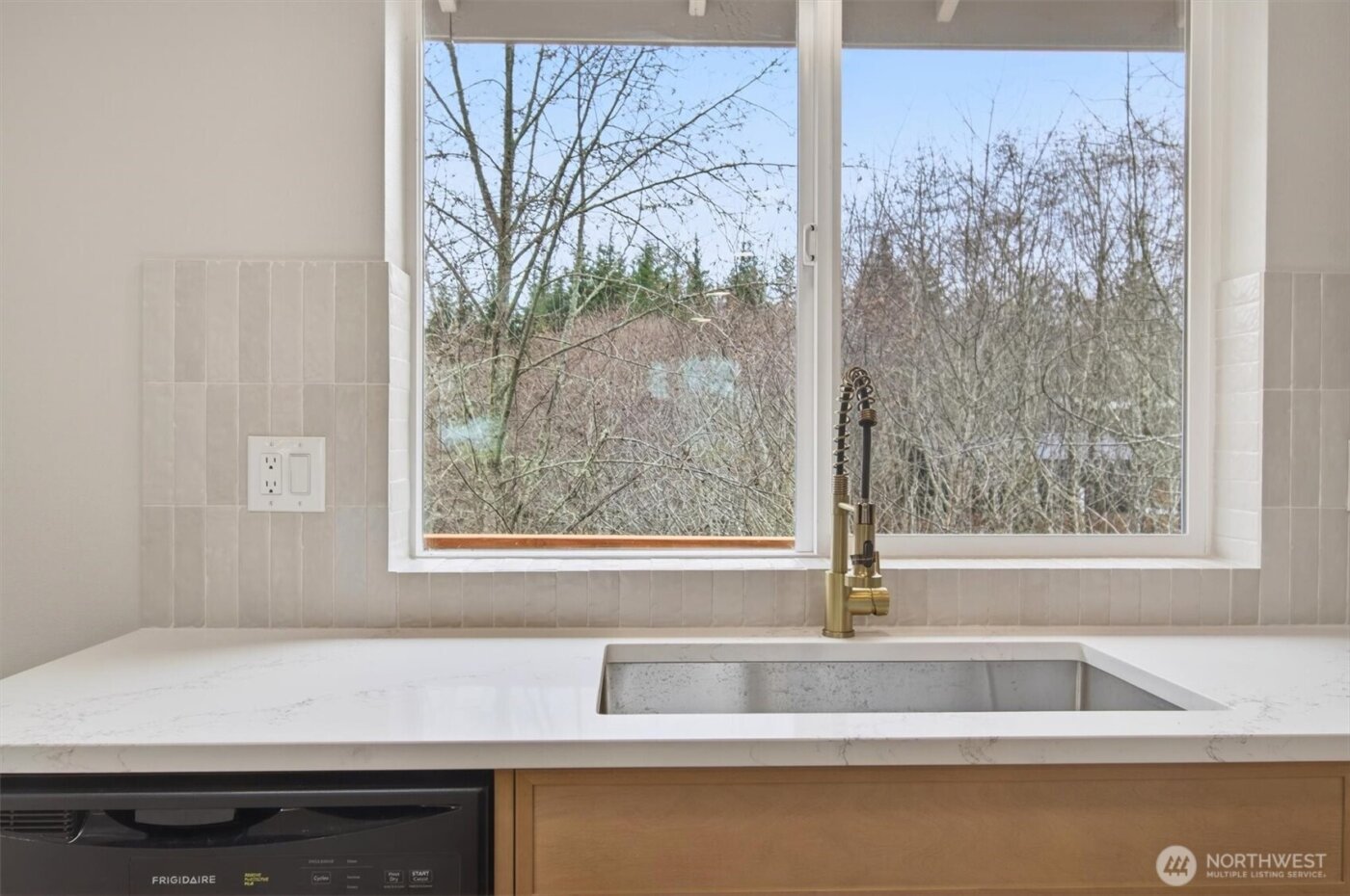 11 Sun Crest Lane , Cathlamet, WA 98612