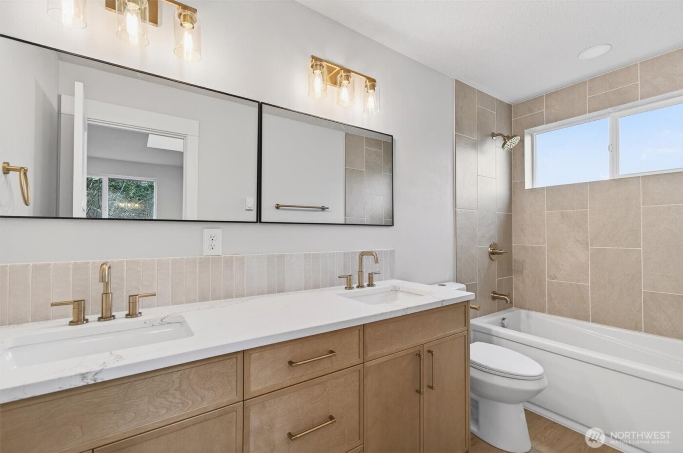 11 Sun Crest Lane , Cathlamet, WA 98612