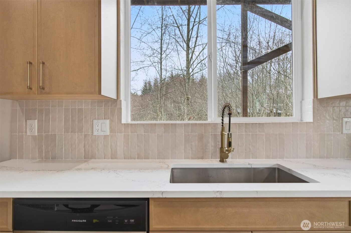 11 Sun Crest Lane , Cathlamet, WA 98612