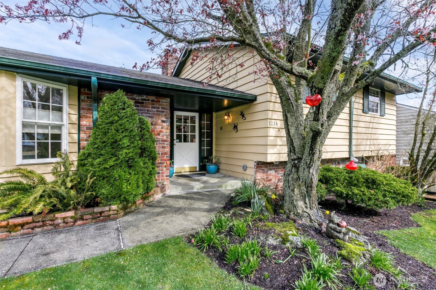 1214 NW 122nd Street , Seattle, WA 98177