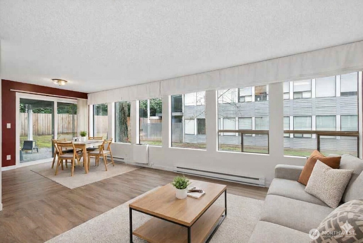 1605 149th Place SE #1, Bellevue, WA 98007