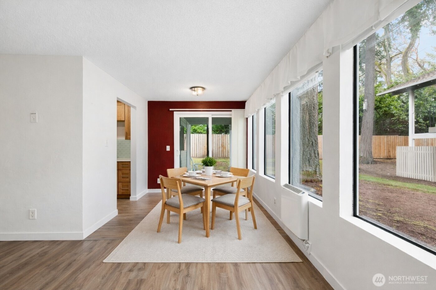1605 149th Place SE #1, Bellevue, WA 98007