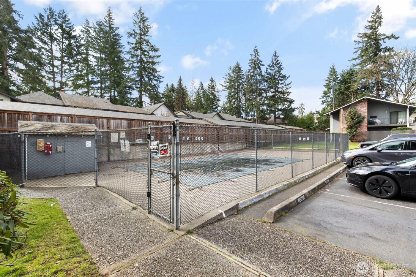 1605 149th Place SE #1, Bellevue, WA 98007
