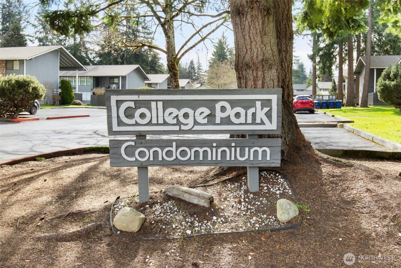 1605 149th Place SE #1, Bellevue, WA 98007