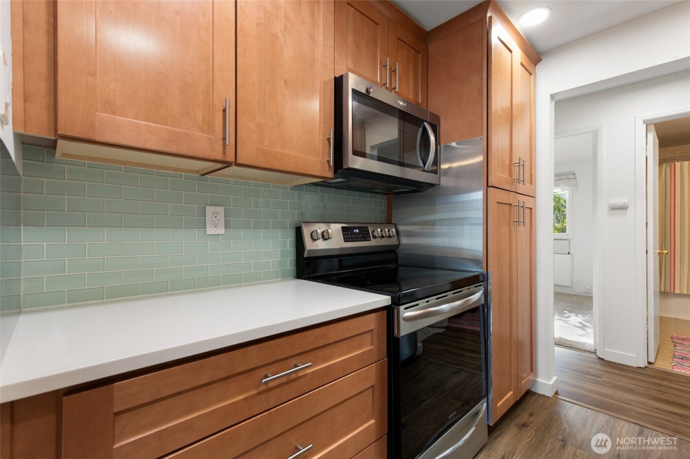 1605 149th Place SE #1, Bellevue, WA 98007