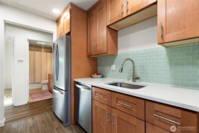 1605 149th Place SE #1, Bellevue, WA 98007 - Photo 6