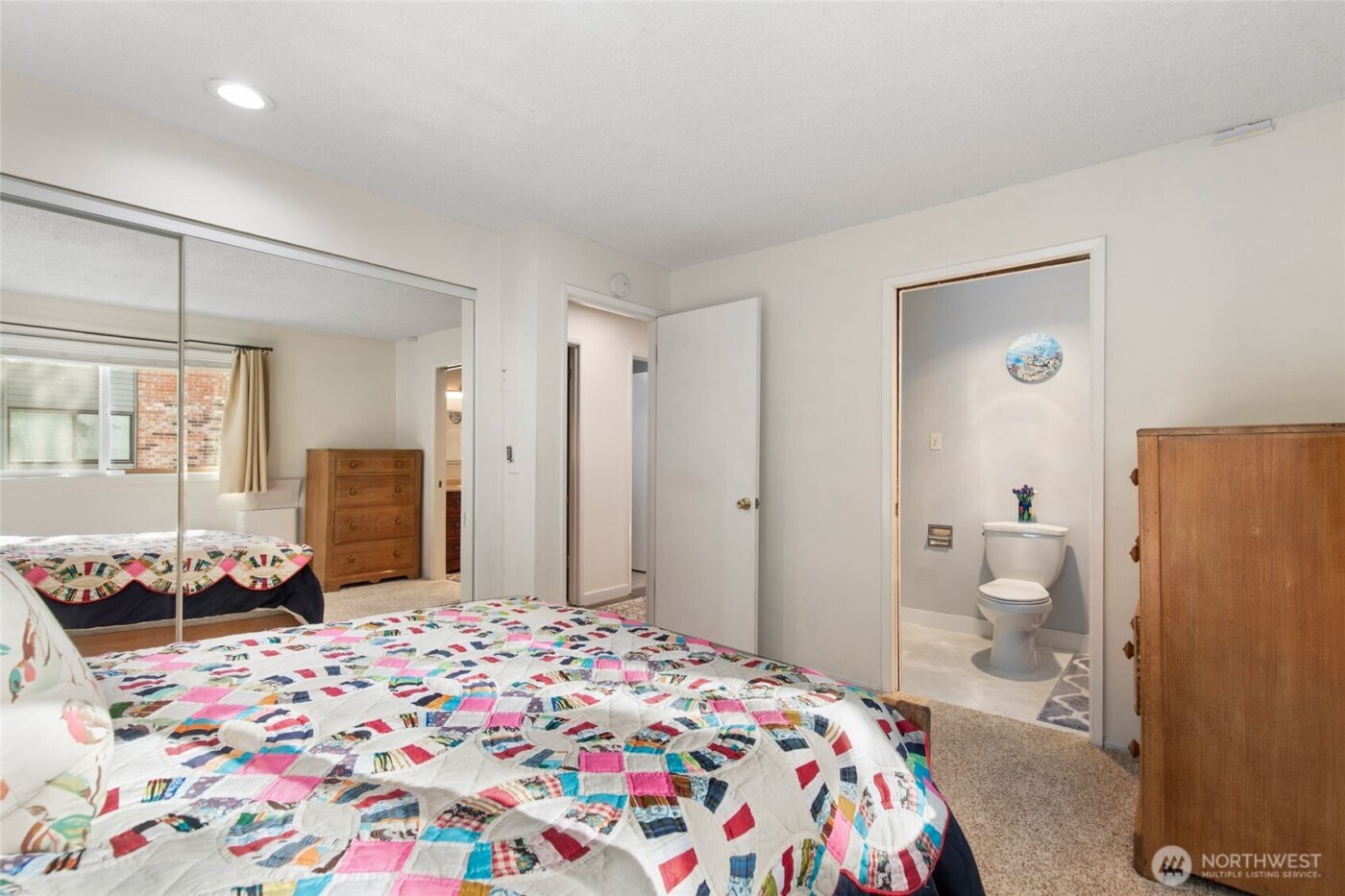 1605 149th Place SE #1, Bellevue, WA 98007