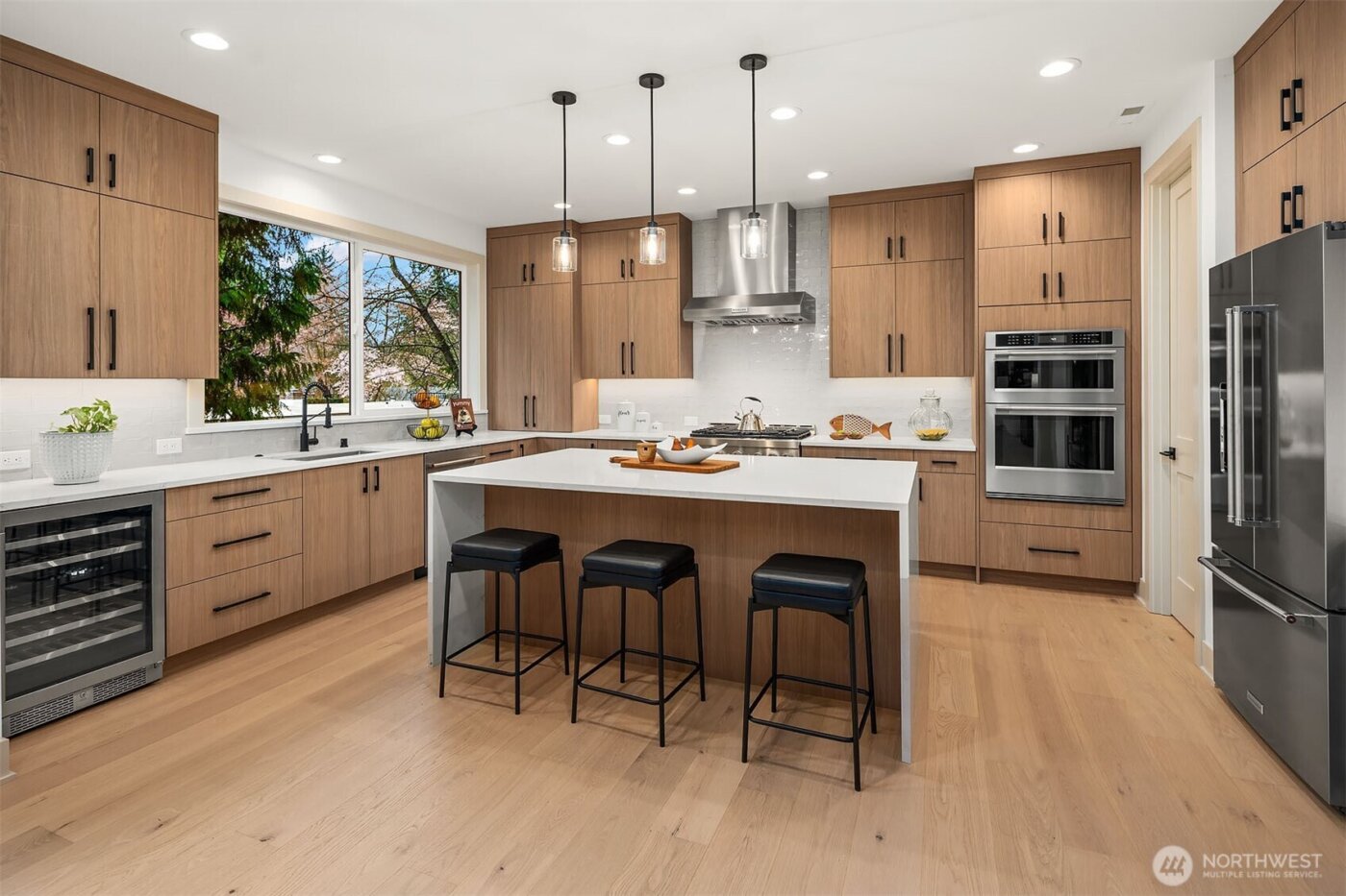 12841 82nd Avenue NE, Kirkland, WA 98034