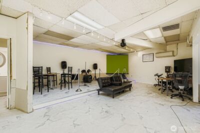 11463 Rainier Avenue S, Seattle, WA 98178 - Photo 17