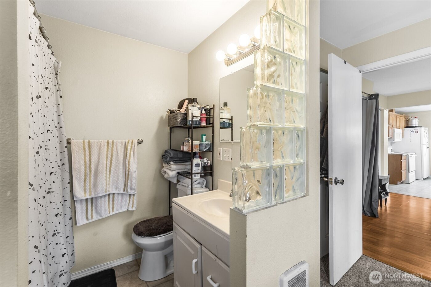 861 S 72nd Street , Tacoma, WA 98408