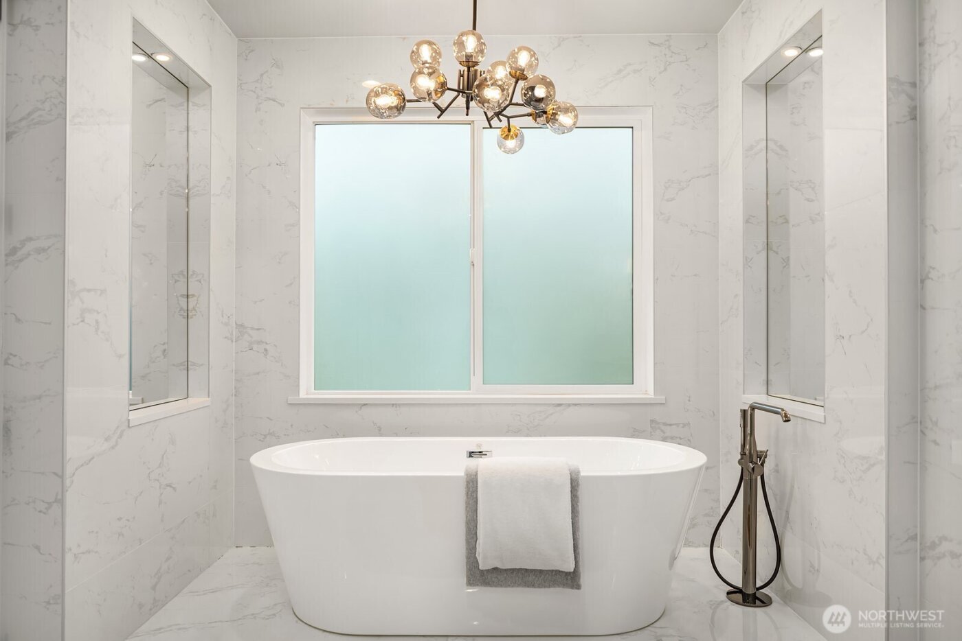 3204 116th Avenue NE, Bellevue, WA 98004