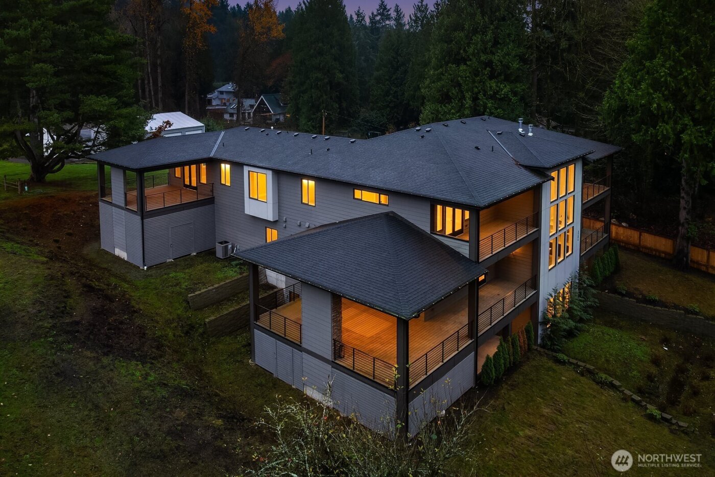 3204 116th Avenue NE, Bellevue, WA 98004