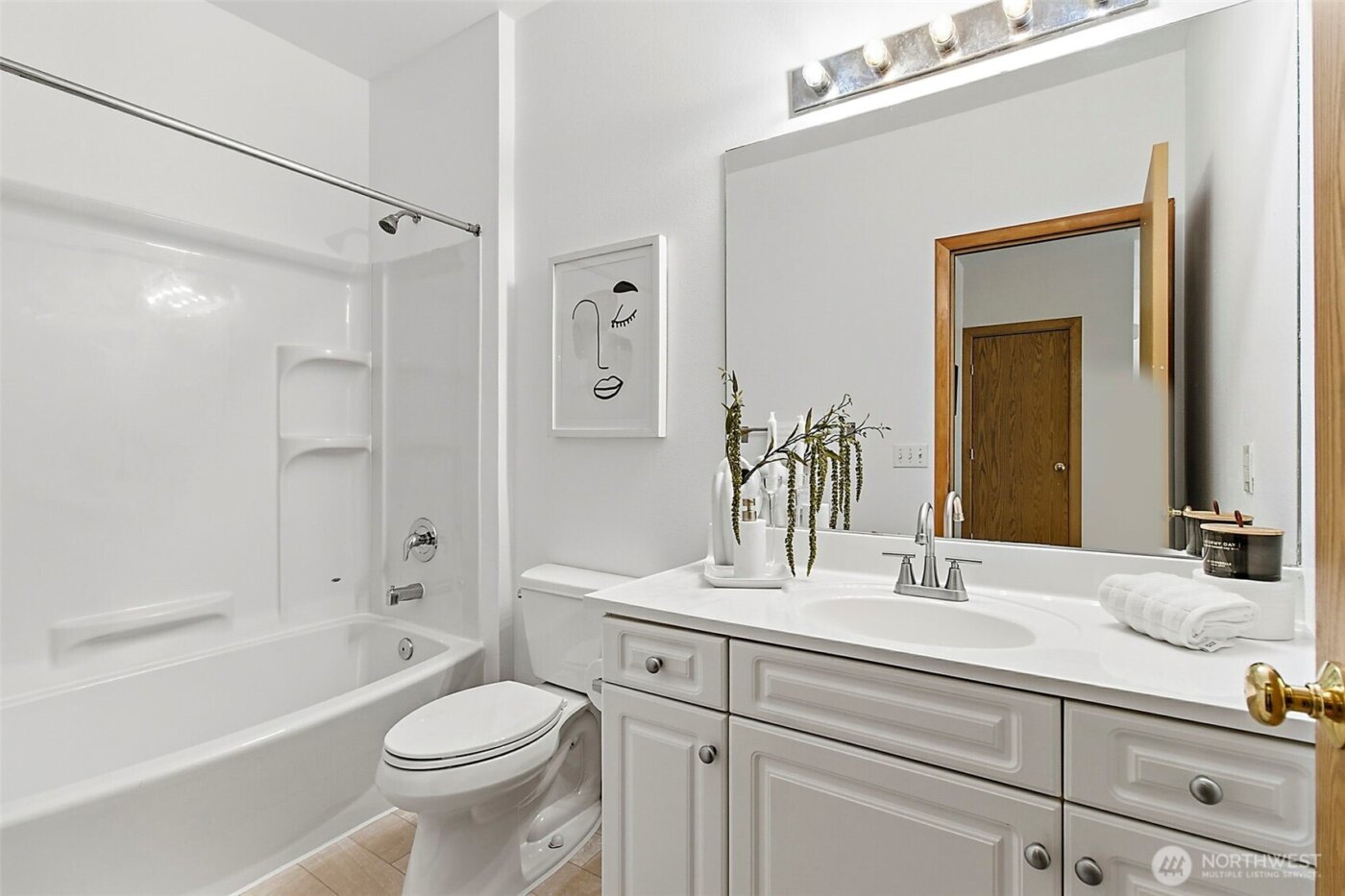 15150 140th Way SE #F202, Renton, WA 98058