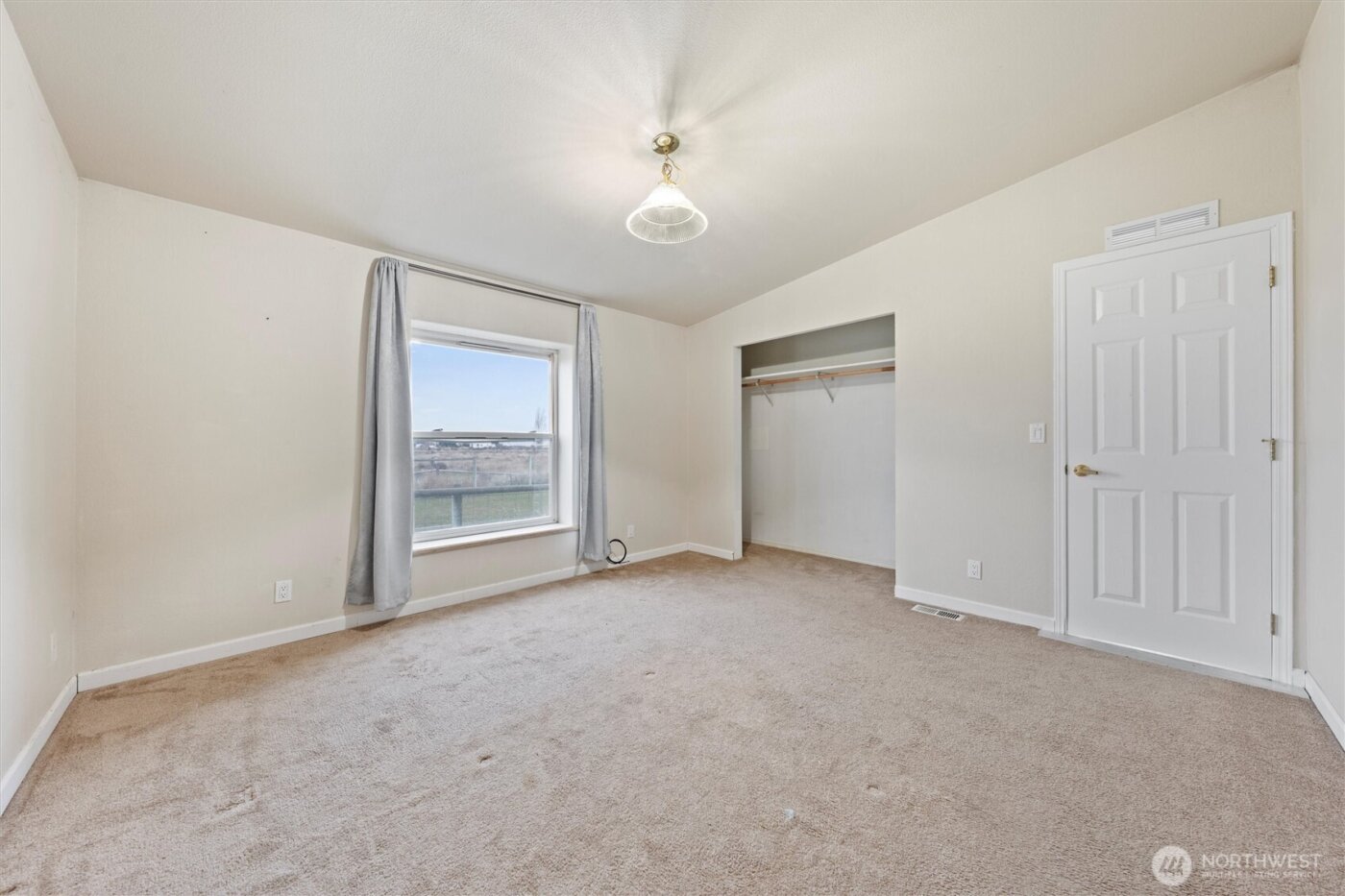 9468 Rd 14 NE, Moses Lake, WA 98837