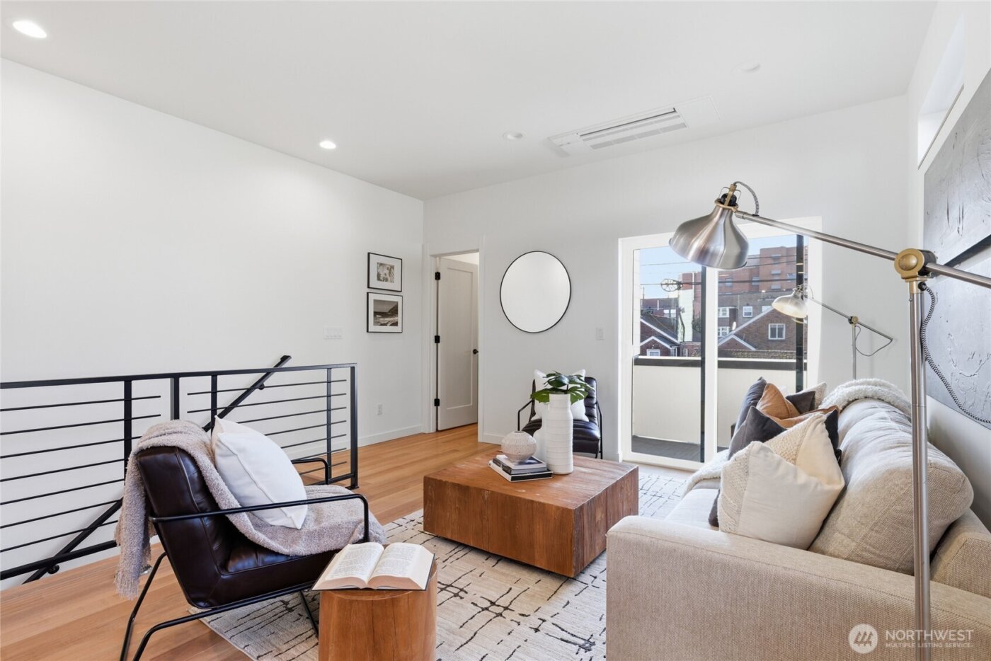 313 17th Avenue E #B, Seattle, WA 98112