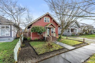 214 N Washington Avenue , Centralia, WA 98531