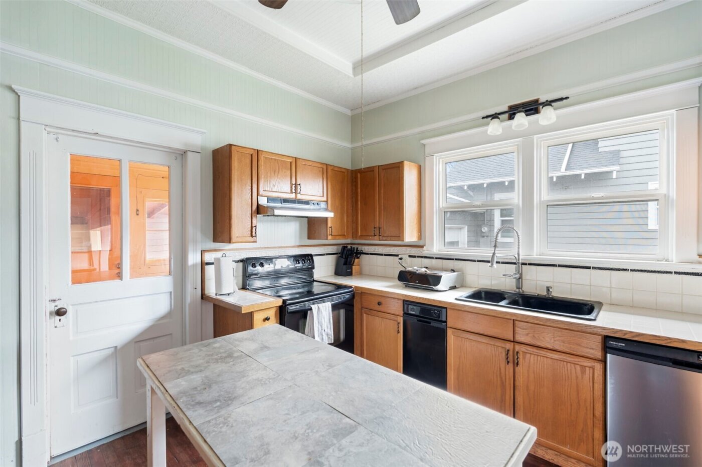 214 N Washington Avenue , Centralia, WA 98531