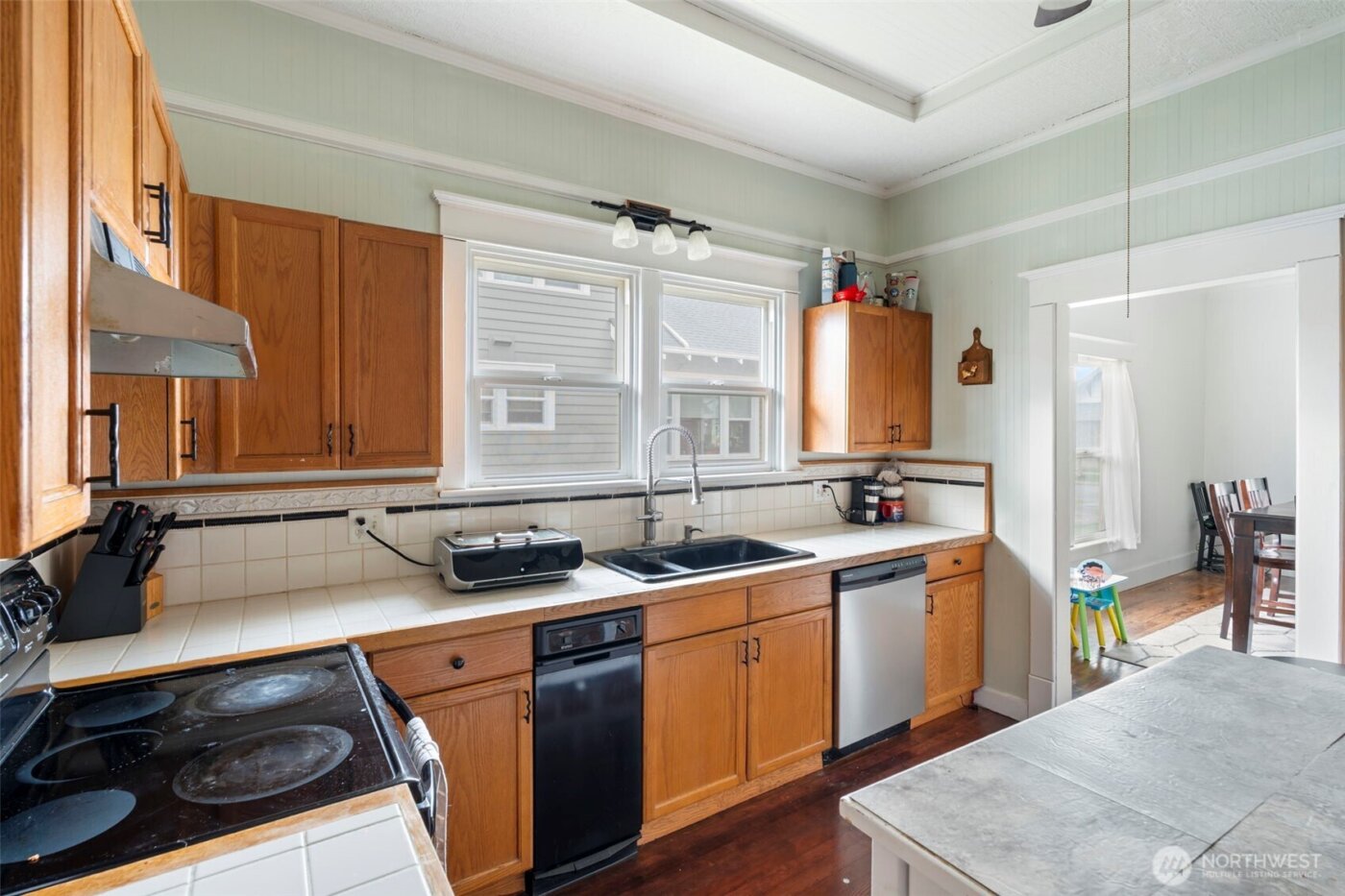 214 N Washington Avenue , Centralia, WA 98531