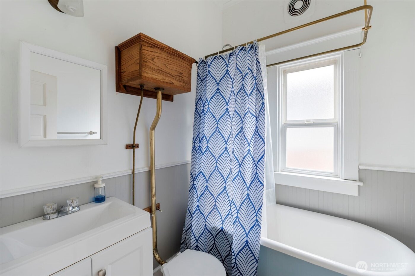 214 N Washington Avenue , Centralia, WA 98531