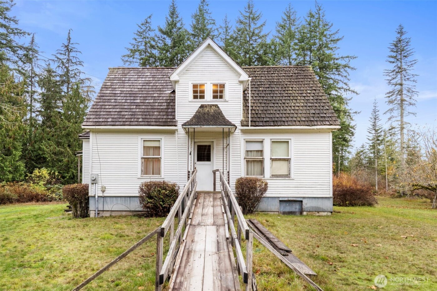 7111 Larson Lane NW, Seabeck, WA 98380