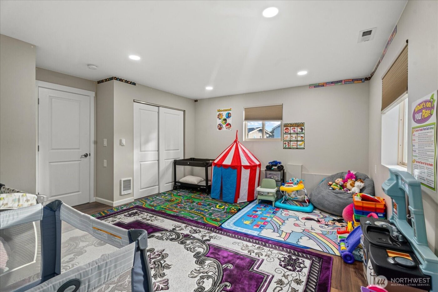 5537 S 119th St , Seattle, WA 98178