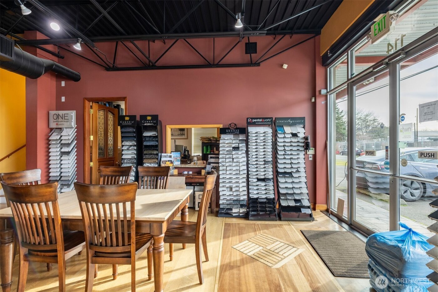 114 S Findlay Street , Seattle, WA 98108