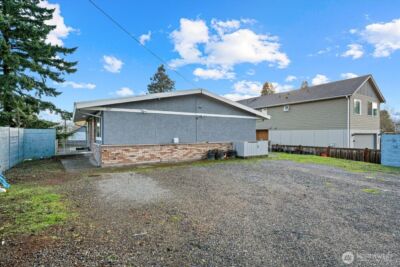 5537 S 119th St , Seattle, WA 98178 - Photo 2