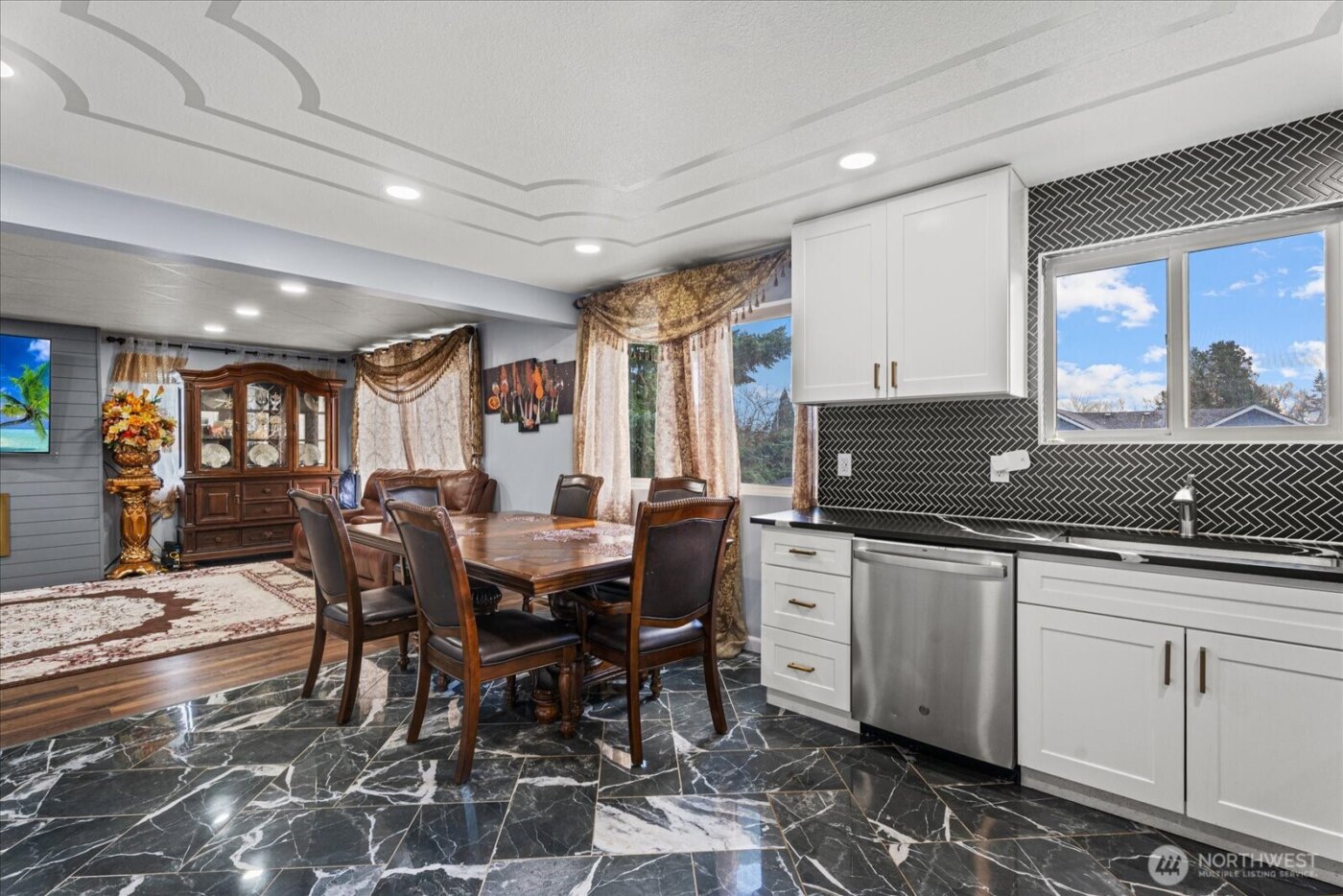 5537 S 119th St , Seattle, WA 98178