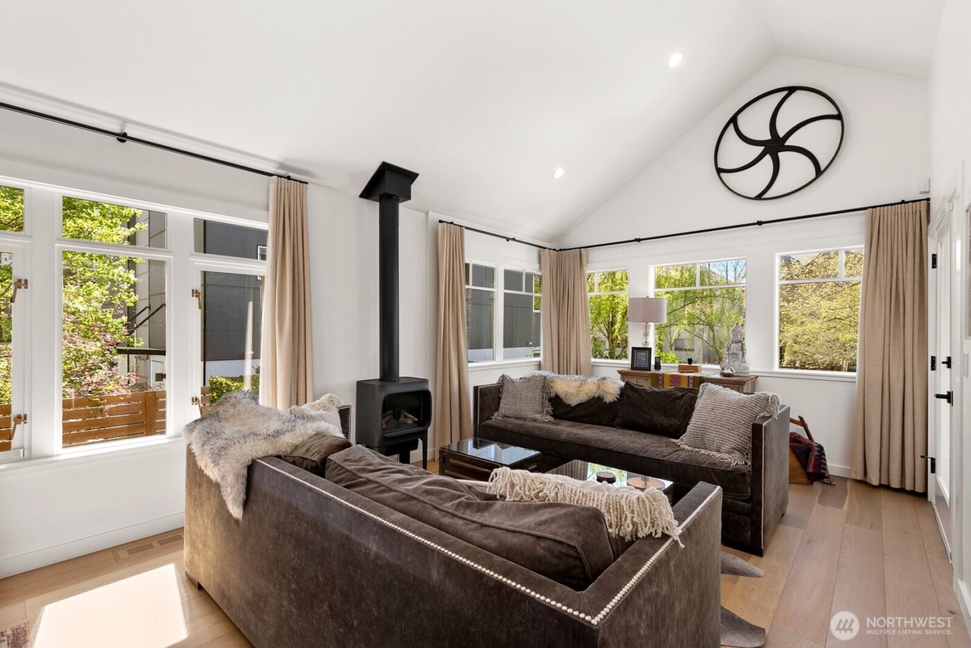 5932 California Avenue SW, Seattle, WA 98136