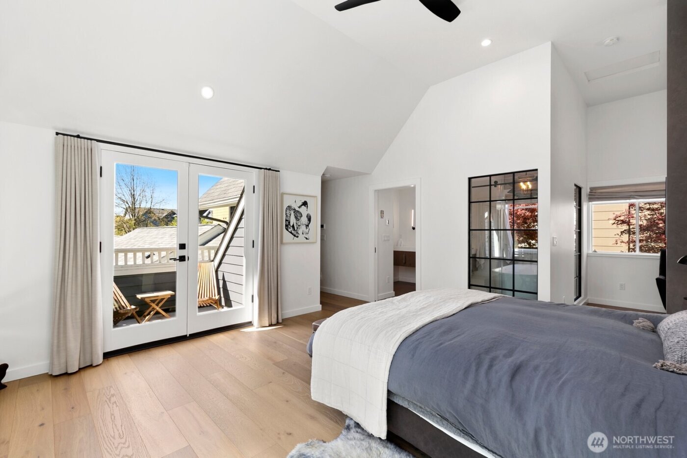 5932 California Avenue SW, Seattle, WA 98136