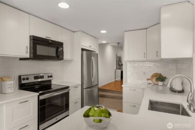 2028 Waverly Place N #202, Seattle, WA 98109 - Photo 8