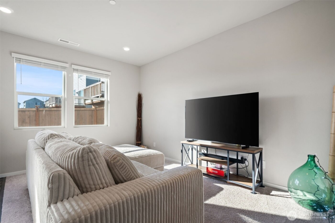 949 Tetherow Street , Bremerton, WA 98310