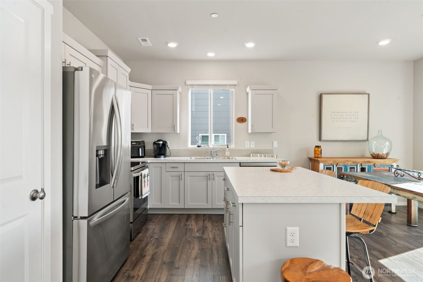 949 Tetherow Street , Bremerton, WA 98310