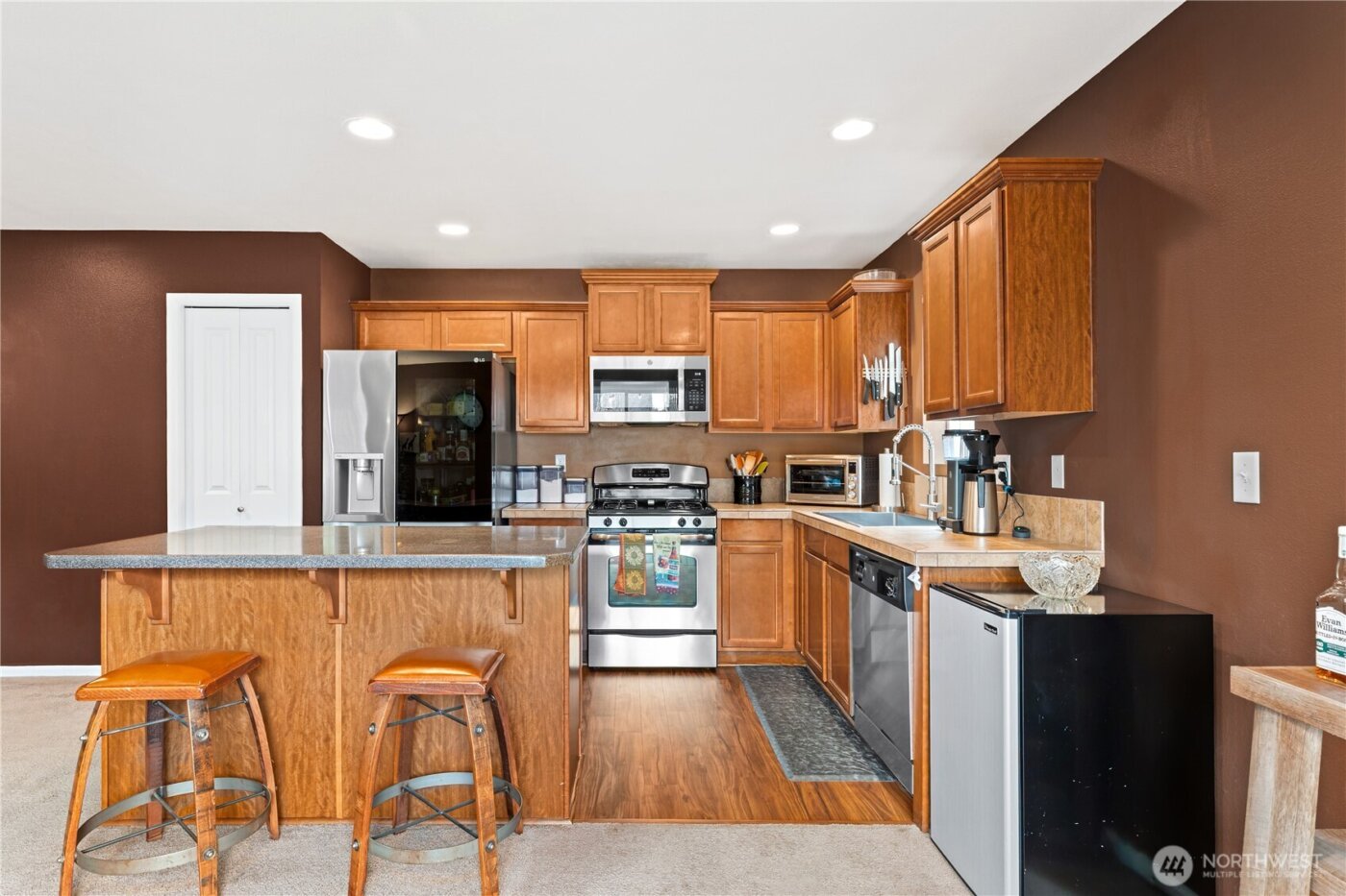 26127 242nd Avenue SE, Maple Valley, WA 98038-7121