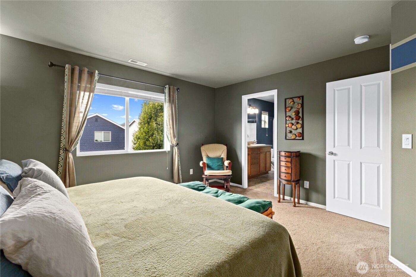 26127 242nd Avenue SE, Maple Valley, WA 98038-7121