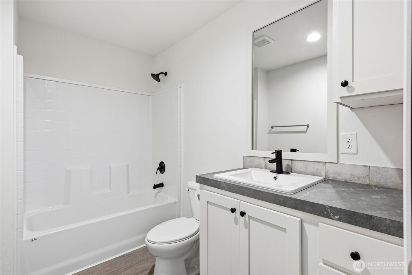 30 Porter Creek Road , Elma, WA 98541