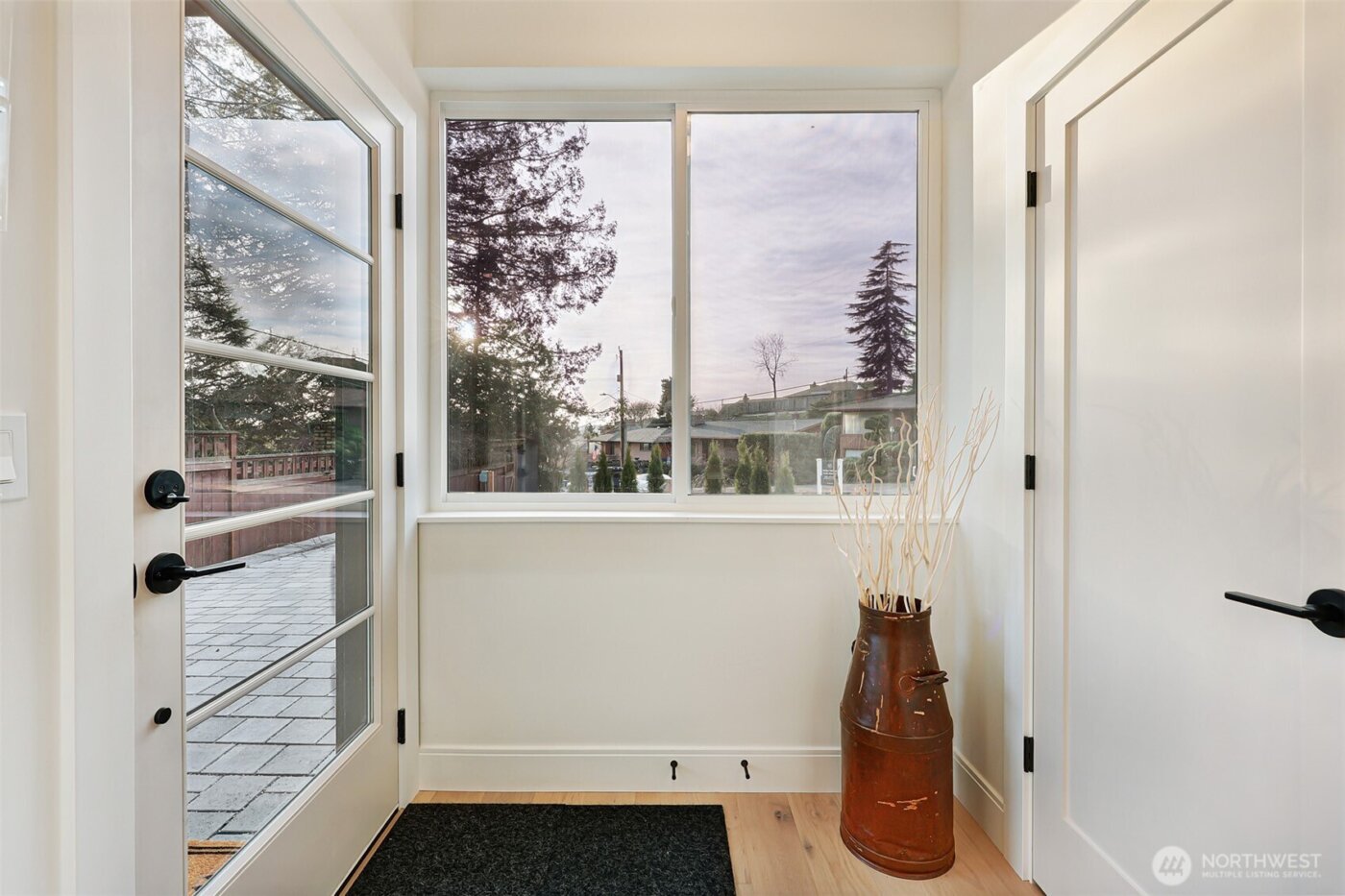 8810 41st Avenue SW, Seattle, WA 98136