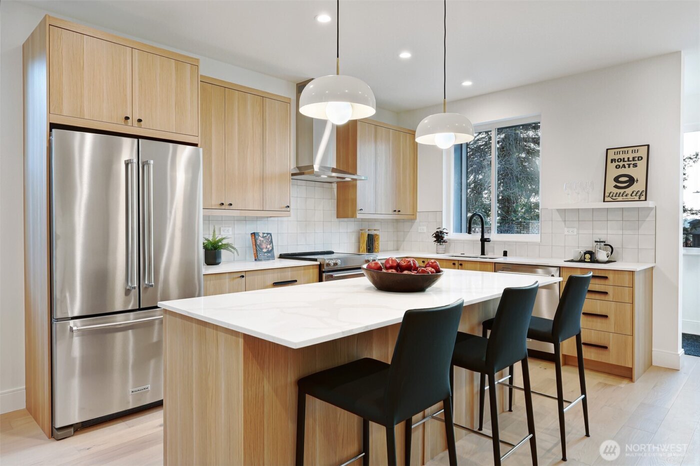 8810 41st Avenue SW, Seattle, WA 98136