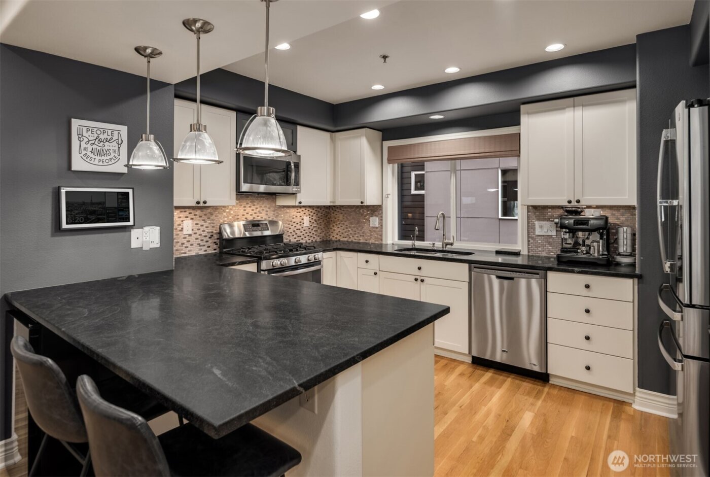 1416 6th Avenue N, Seattle, WA 98109