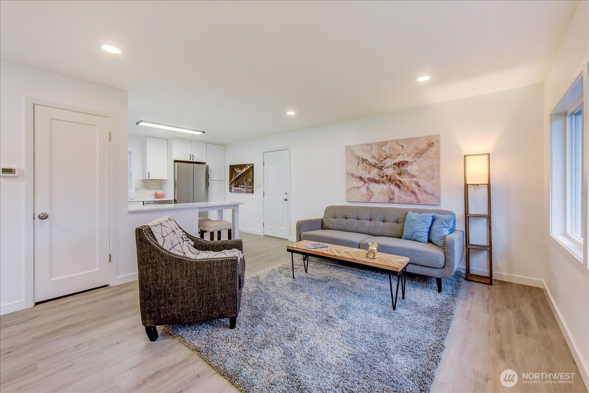 9320 31st Place SW, Seattle, WA 98126