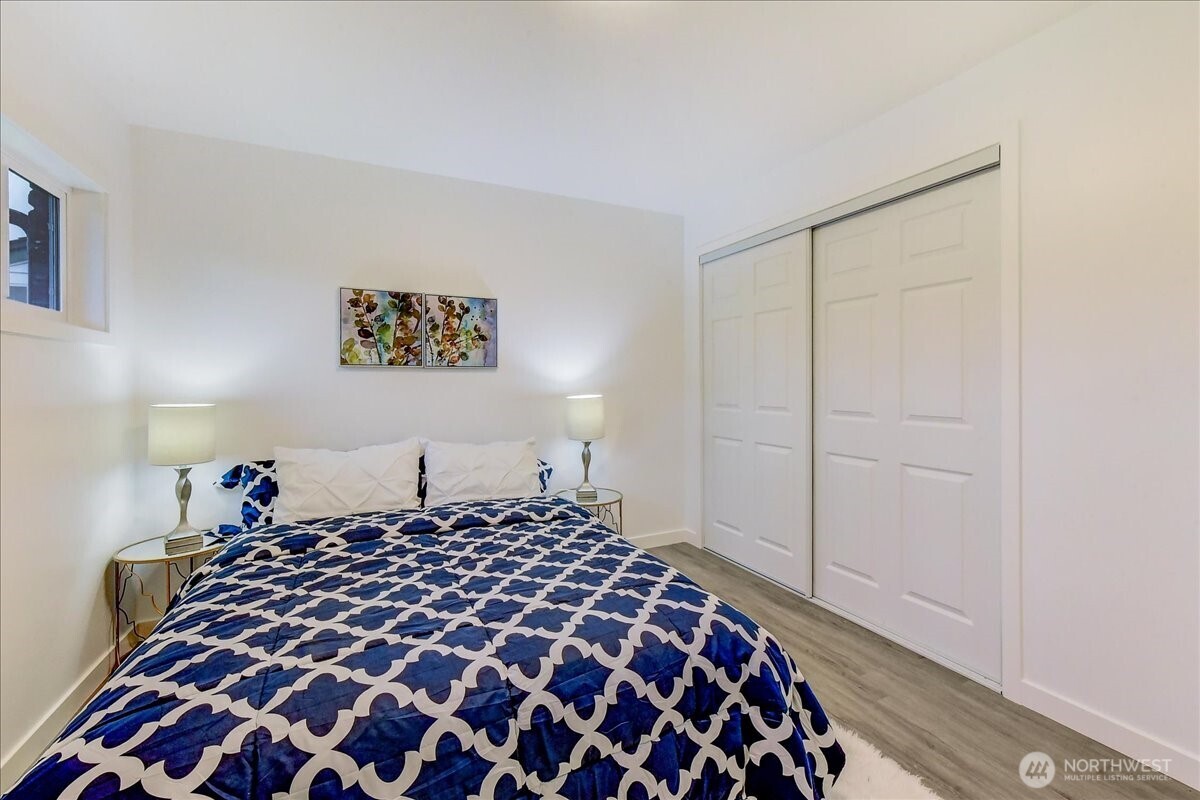 9320 31st Place SW, Seattle, WA 98126