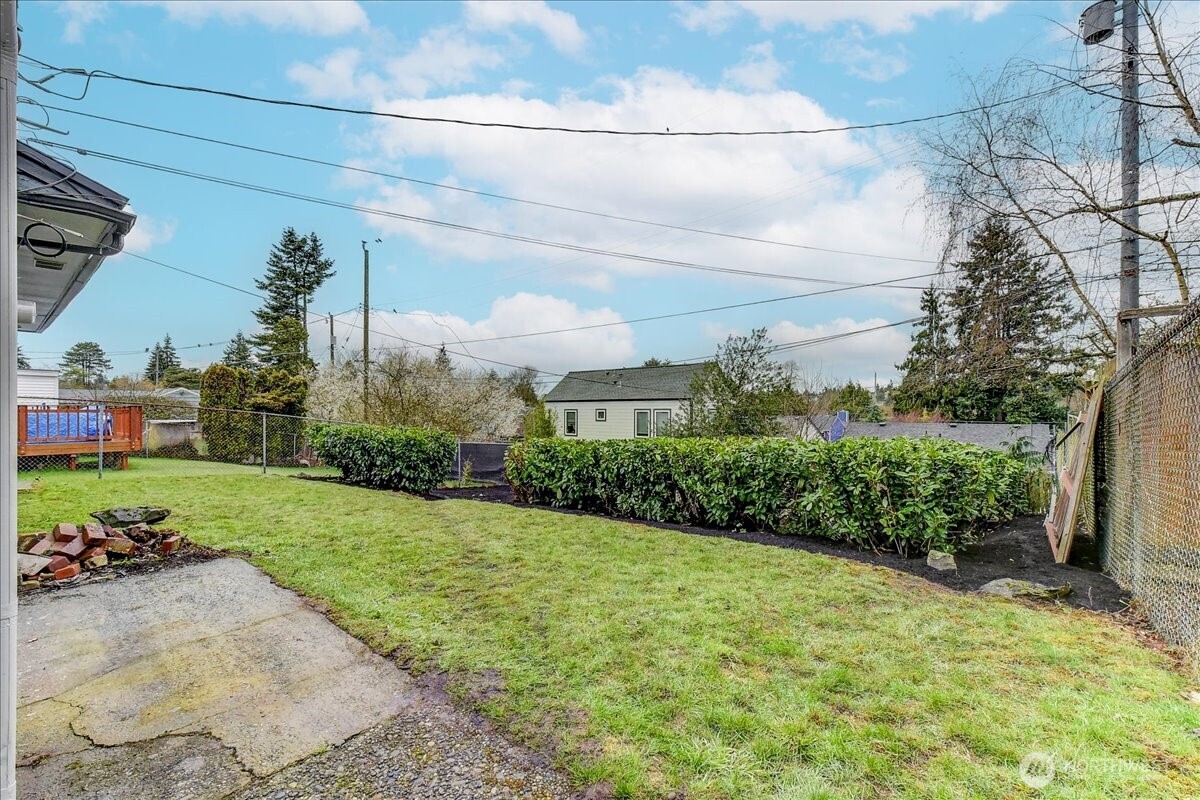 9320 31st Place SW, Seattle, WA 98126