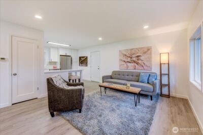 9320 31st Place SW, Seattle, WA 98126 - Photo 2